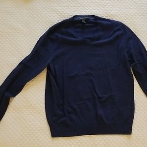 Banana Republic silk cotton cashmere vneck sweater